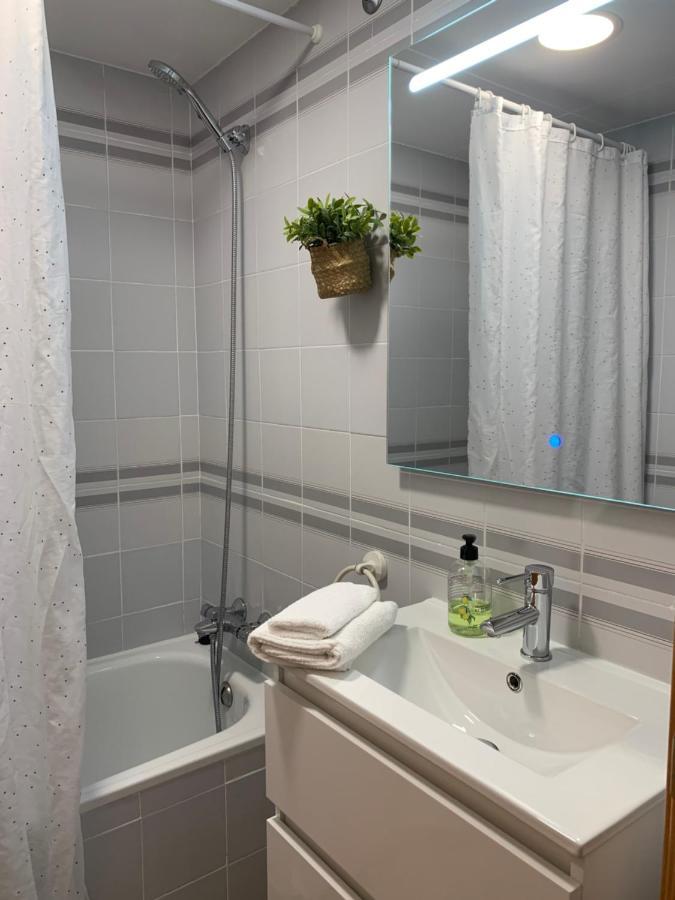 Apartamento Con Vistas Al Mar - Wifi - Aire Acondicionado Empuriabrava Kültér fotó
