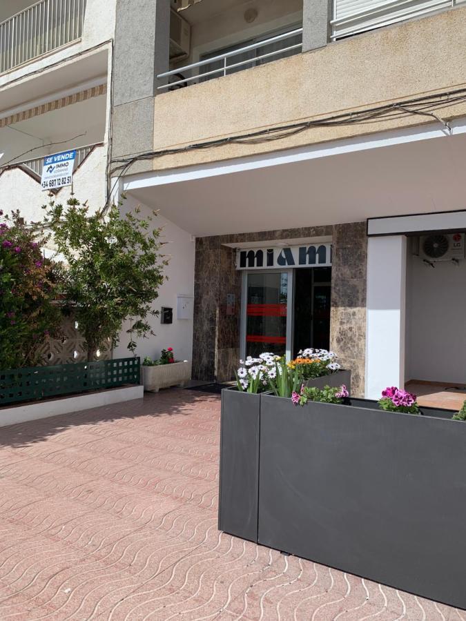 Apartamento Con Vistas Al Mar - Wifi - Aire Acondicionado Empuriabrava Kültér fotó
